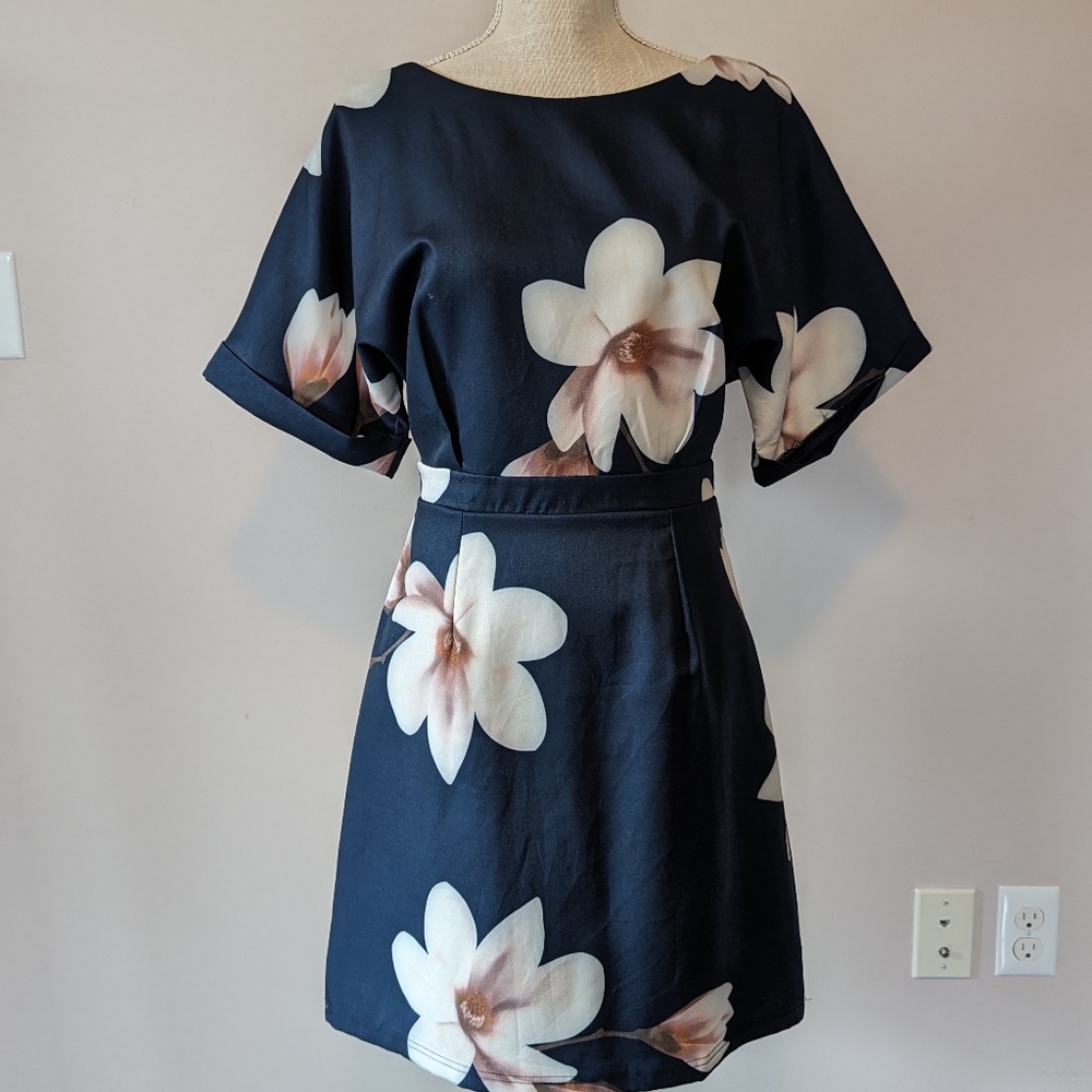 Kimono style floral dress (with pockets!)